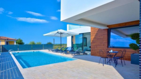 Eco-friendly Villa Aria with a pool and a party room